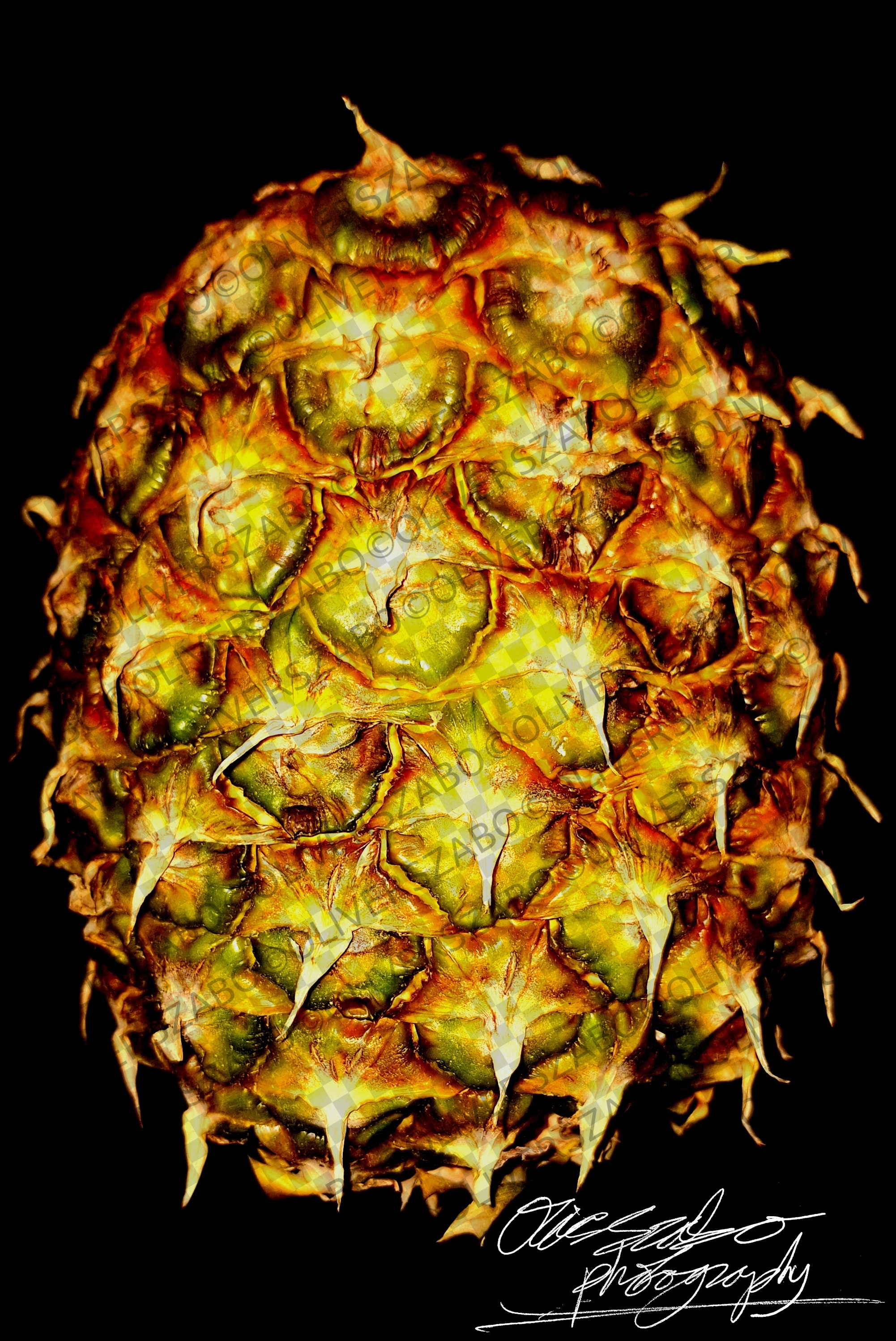 Contrasty Pineapple